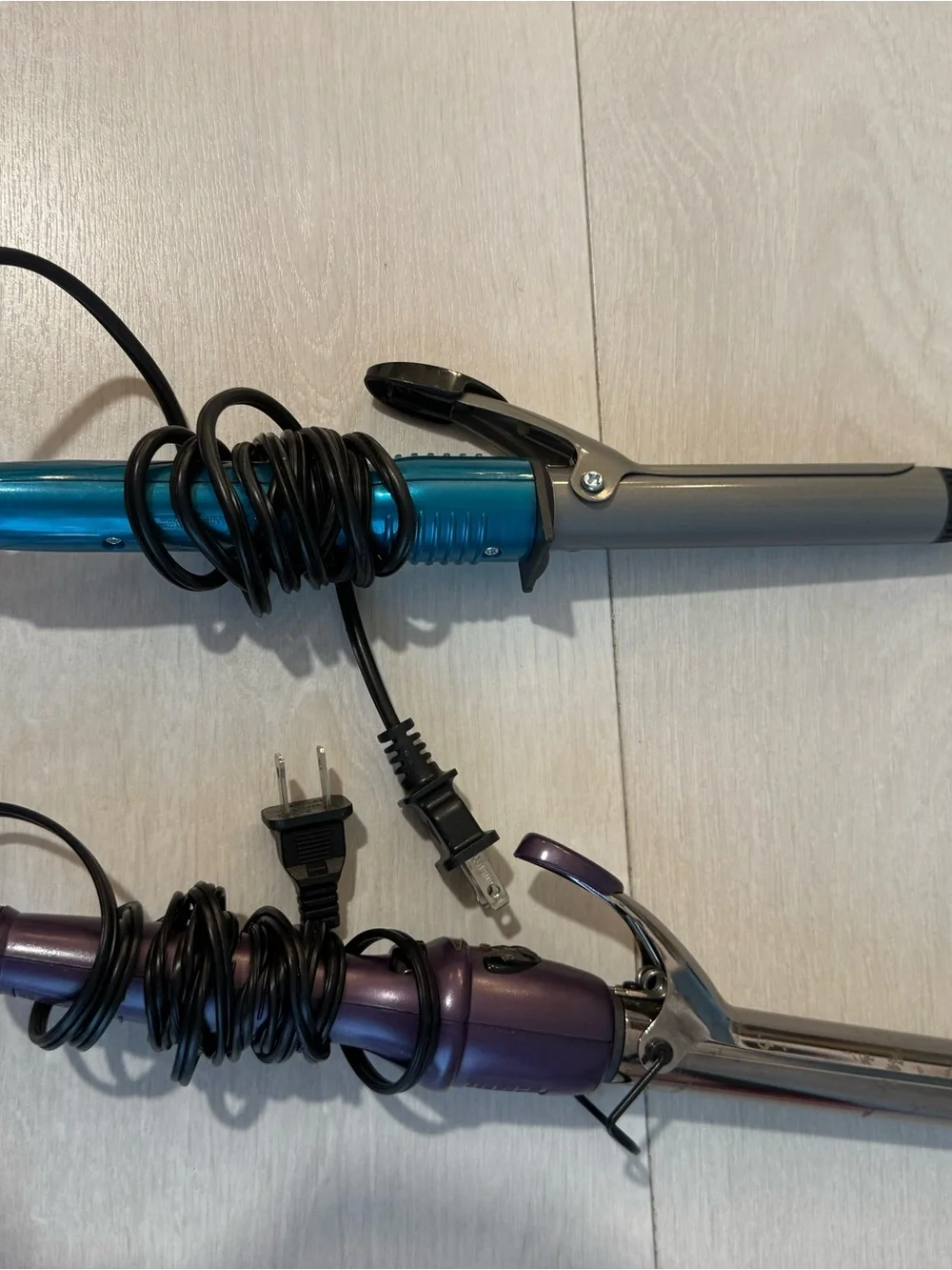 Women’s Curling Irons Set - Professional Hair Styling Tools 2 curlers included